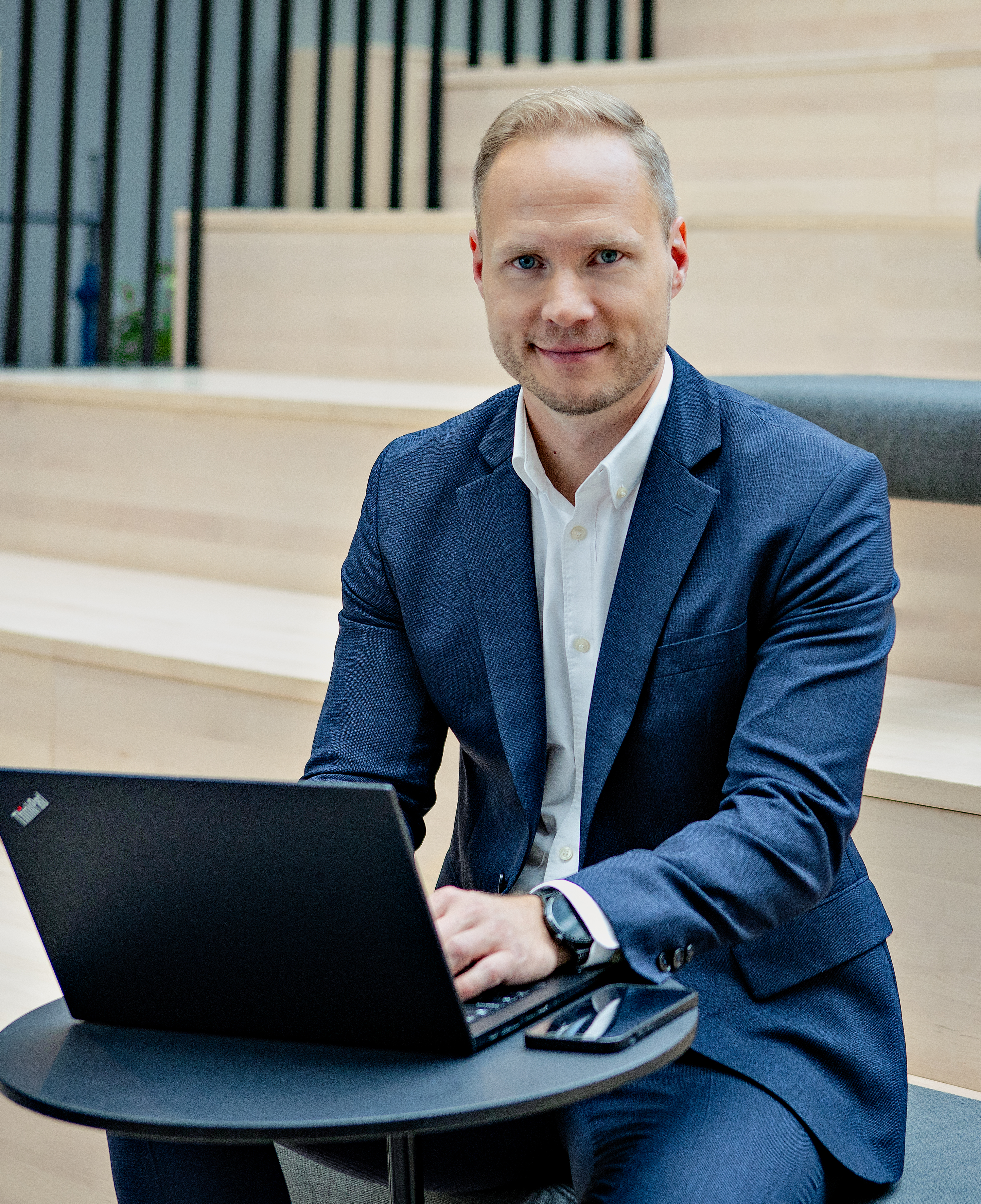 AI:n käyttöönotto vaatii koko organisaation osaamisen kehittämistä