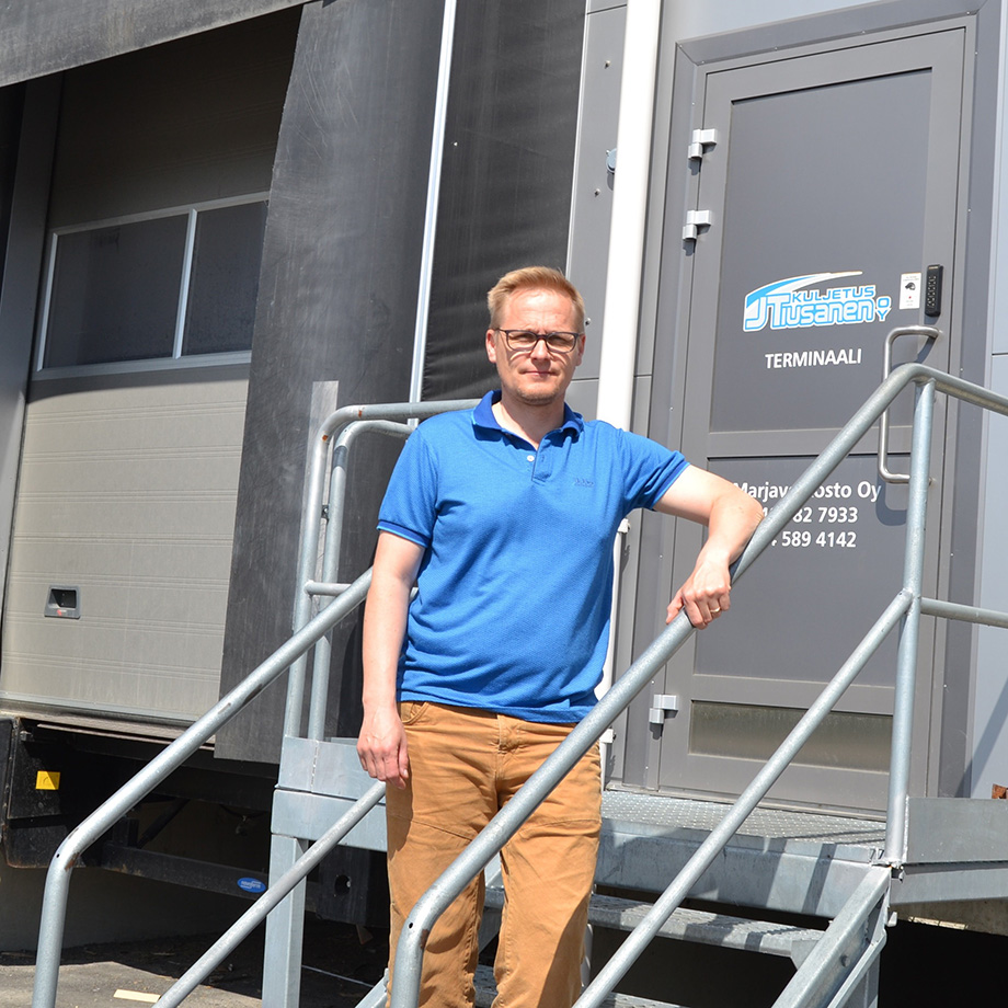 Asiakastarina Kuljetus J Tiusanen