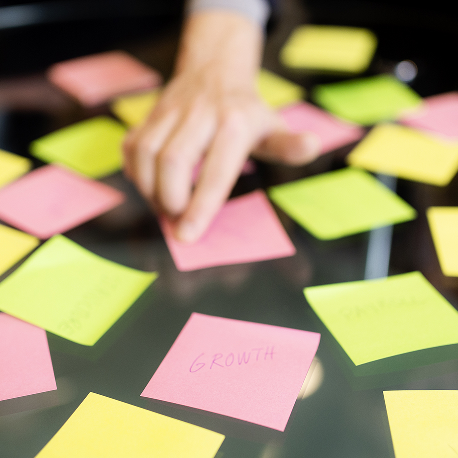 Kannattaako toiminimen hoitaminen itse