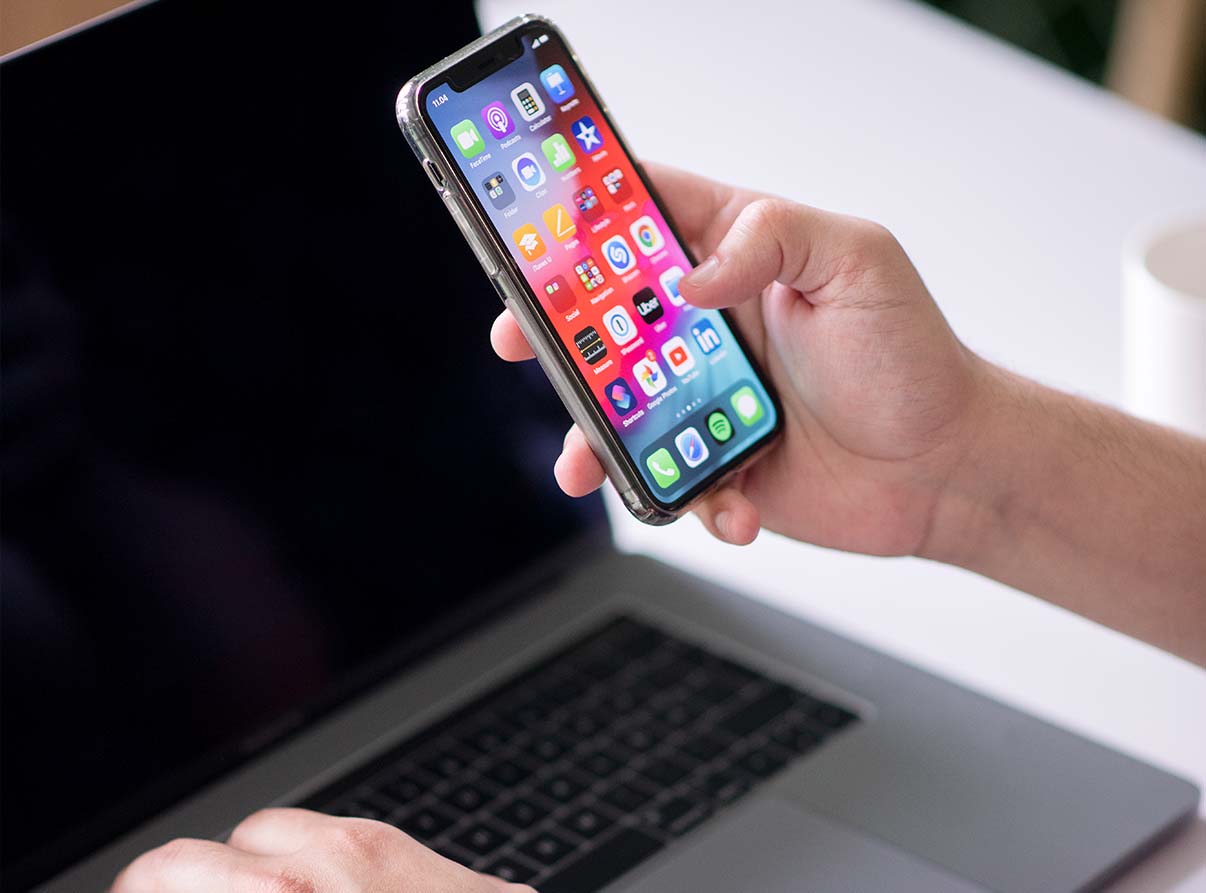 Tuloslaskelma ja tase löytyvät yrittäjän kännykästä.