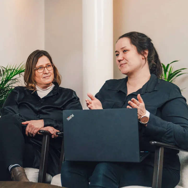 SD Worx W palkanlaskijat palaverissa