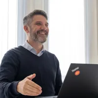 Työajan hallinta, palkanlaskenta ja HR-prosessit yhdessä